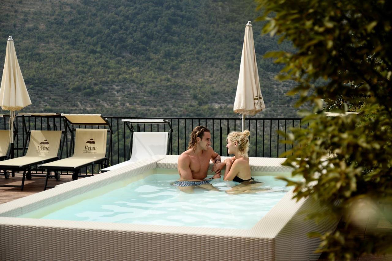 Vytae Spa & Resort Vallecorsa Exteriör bild